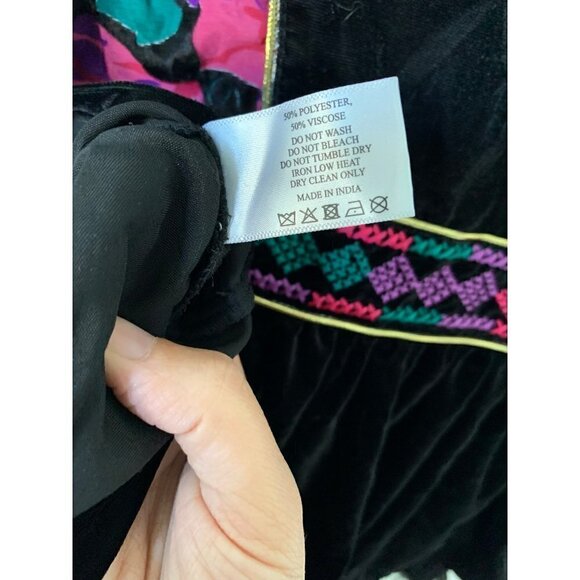 Beautiful NWT Purple Magic Black Velvet Blouse - Picture 4 of 7